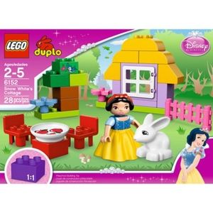 LEGO DUPLO Disney Princess Snow White Cottage